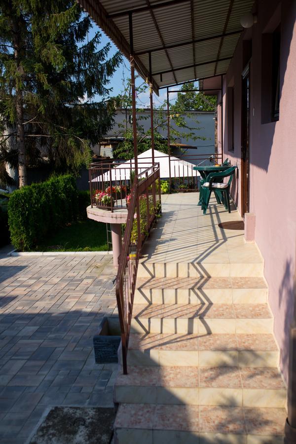 Apartments Cvetkovic Relax Нишка-Баня Экстерьер фото